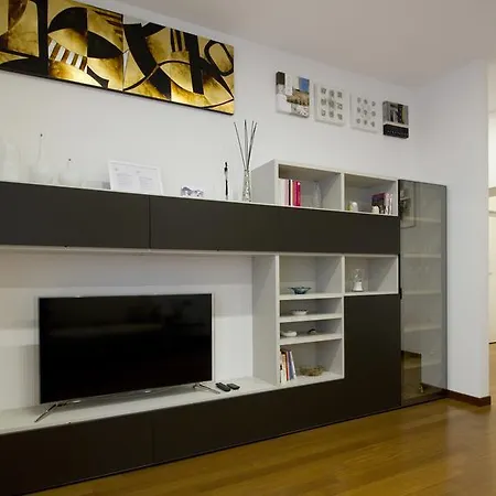 Italianway - Sarpi * Milan